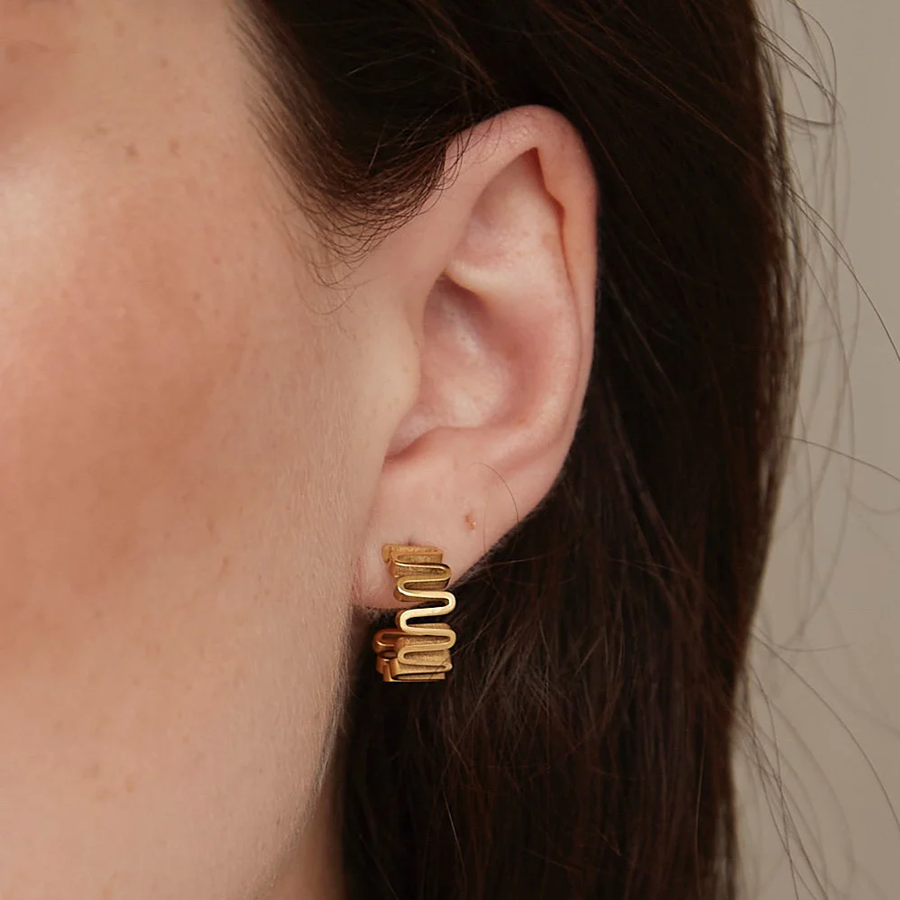 Leigh Wavy Hoops (Gold) - Image 5